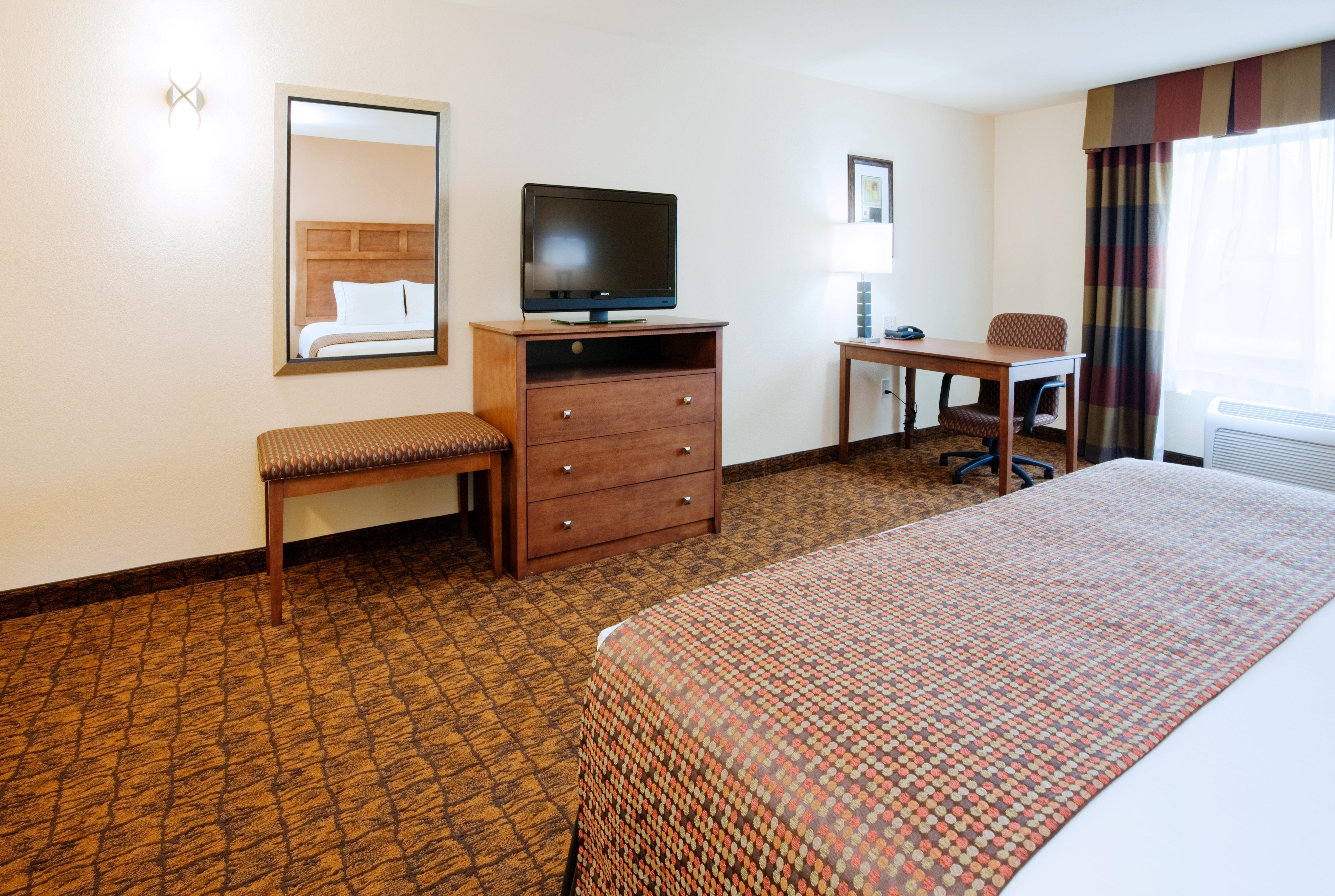 Express & By Ihg Hotel 2*